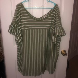 Terra and Sky shirt size 3X- worn once.Green/White